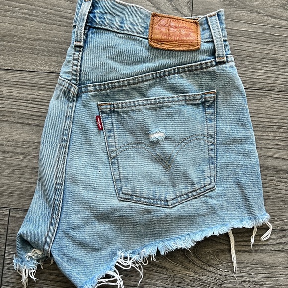 Levi’s 501 shorts - Picture 3 of 3
